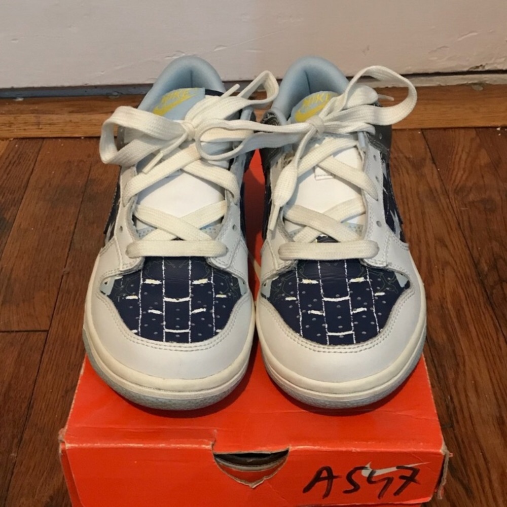 NIKE Dunks Low | Kids size 5 | White/Blue